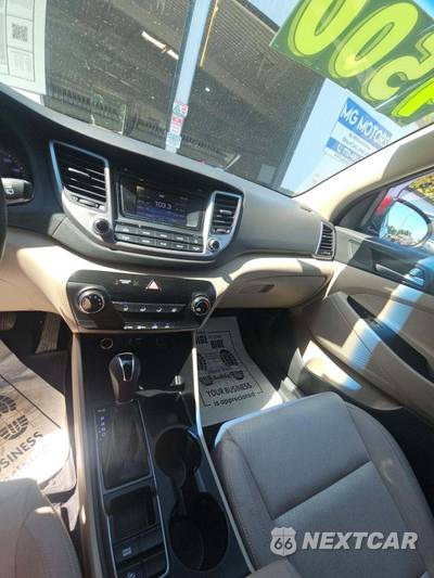 2016 Hyundai Tucson SE w/Beige Interior - zdjęcie 10 z 21 - miniatura