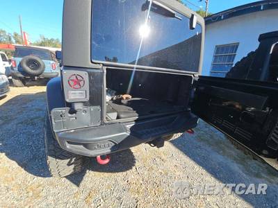 2017 Jeep Wrangler Unlimited Hard Rock Edition - zdjęcie 14 z 20 - miniatura