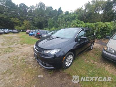 2017 Chrysler Pacifica LX 121.6" WB