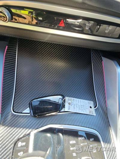 2024 BMW XM - zdjęcie 8 z 20 - miniatura