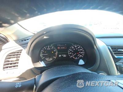 2013 Nissan Altima 2.5 SV Sedan - zdjęcie 9 z 20 - miniatura
