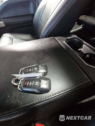 2017 Ford F-150 Lariat Crew Cab Short Bed - zdjęcie 8 z 23 - miniatura
