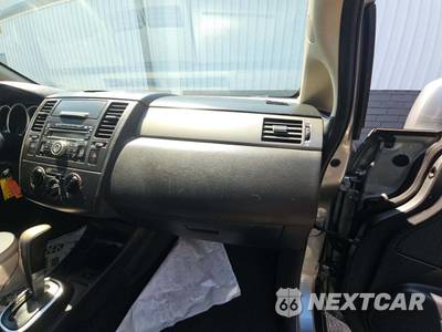 2007 Nissan Versa 1.8 SL Sedan - zdjęcie 19 z 20 - miniatura