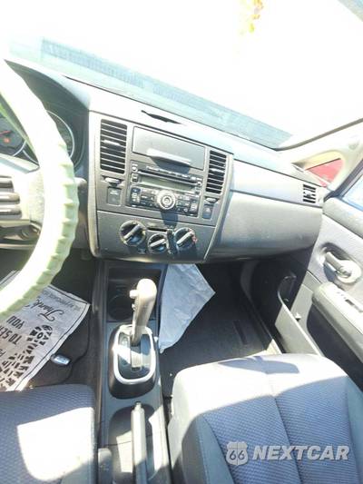 2007 Nissan Versa 1.8 SL Sedan - zdjęcie 10 z 20 - miniatura