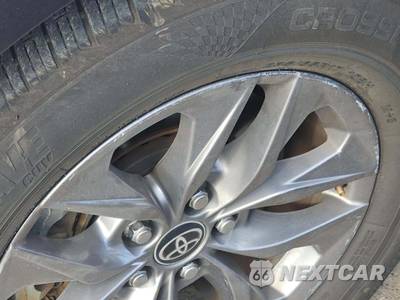 2024 Toyota Sienna LE 8-Passenger 120.5" WB - zdjęcie 22 z 27 - miniatura