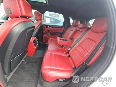 2022 Porsche Cayenne - zdjęcie 13 z 22 - miniatura