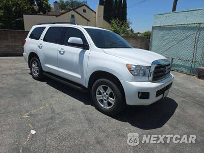 2016 Toyota Sequoia SR5 - zdjęcie 4 z 21 - miniatura