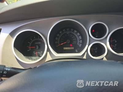 2016 Toyota Sequoia SR5 - zdjęcie 9 z 21 - miniatura