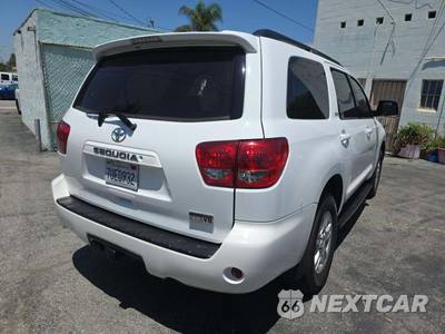2016 Toyota Sequoia SR5 - zdjęcie 3 z 21 - miniatura