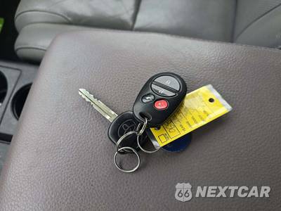 2017 Toyota Sequoia Platinum - zdjęcie 8 z 28 - miniatura