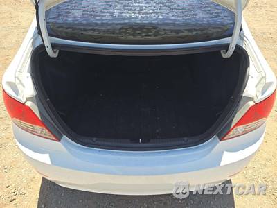 2012 Hyundai Accent GLS Sedan - zdjęcie 11 z 34 - miniatura
