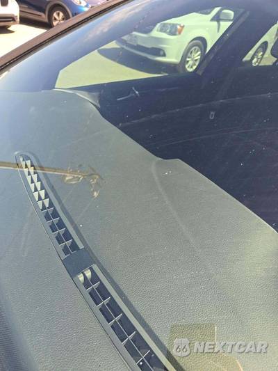 2011 Volkswagen GTI w/Sunroof - zdjęcie 23 z 31 - miniatura