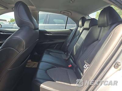 2018 Toyota Camry SE - zdjęcie 13 z 25 - miniatura