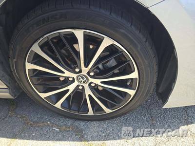2018 Toyota Camry SE - zdjęcie 21 z 25 - miniatura