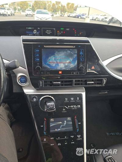 2016 Toyota Mirai - zdjęcie 10 z 27 - miniatura