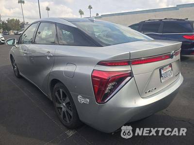 2016 Toyota Mirai - zdjęcie 2 z 27 - miniatura