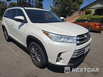 2019 Toyota Highlander XLE - zdjęcie 4 z 25 - miniatura