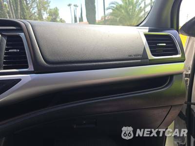 2019 Toyota Highlander XLE - zdjęcie 20 z 25 - miniatura