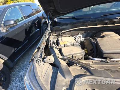 2024 Chevrolet Suburban LS 1LS - zdjęcie 28 z 30 - miniatura