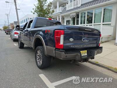 2018 Ford Super Duty F-250 King Ranch Crew Cab Medium Bed - zdjęcie 2 z 37 - miniatura