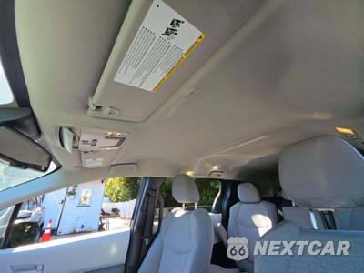 2026 Toyota Sienna LE 8-Passenger 120.5" WB - zdjęcie 11 z 26 - miniatura