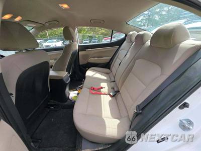 2020 Hyundai Elantra SE Sedan - zdjęcie 13 z 28 - miniatura