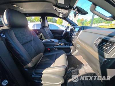 2022 Nissan TITAN PRO-4X Crew Cab Short Bed - zdjęcie 18 z 24 - miniatura