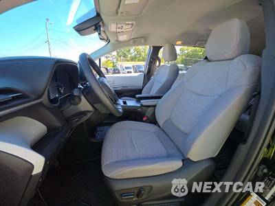 2026 Toyota Sienna LE 8-Passenger 120.5" WB - zdjęcie 6 z 28 - miniatura