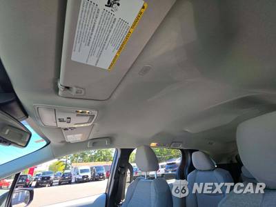 2026 Toyota Sienna LE 8-Passenger 120.5" WB - zdjęcie 11 z 28 - miniatura