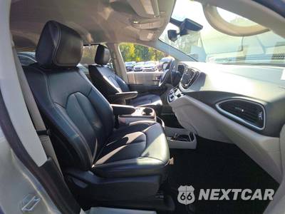 2024 Chrysler Pacifica Touring L 121.6" WB - zdjęcie 19 z 30 - miniatura