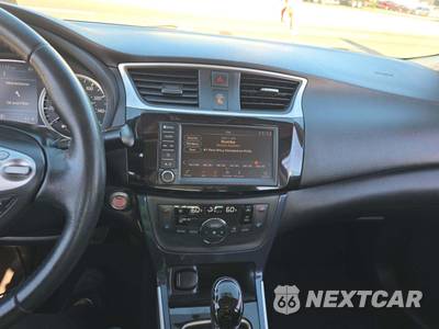 2019 Nissan Sentra SR TURBO - zdjęcie 10 z 36 - miniatura