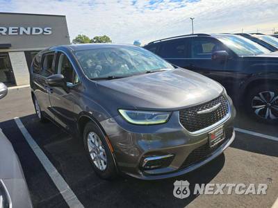 2023 Chrysler Pacifica Touring L 121.6" WB - zdjęcie 4 z 29 - miniatura