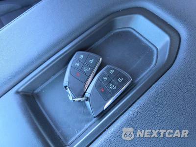 2024 Chevrolet Silverado 1500 Custom Crew Cab Short Bed 1CX - zdjęcie 8 z 28 - miniatura
