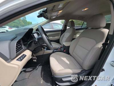 2020 Hyundai Elantra SEL Sedan - zdjęcie 6 z 31 - miniatura