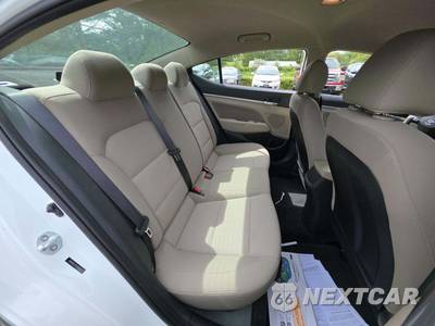 2020 Hyundai Elantra SEL Sedan - zdjęcie 16 z 31 - miniatura