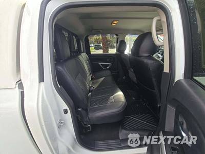 2023 Nissan TITAN SV Crew Cab Short Bed - zdjęcie 12 z 21 - miniatura