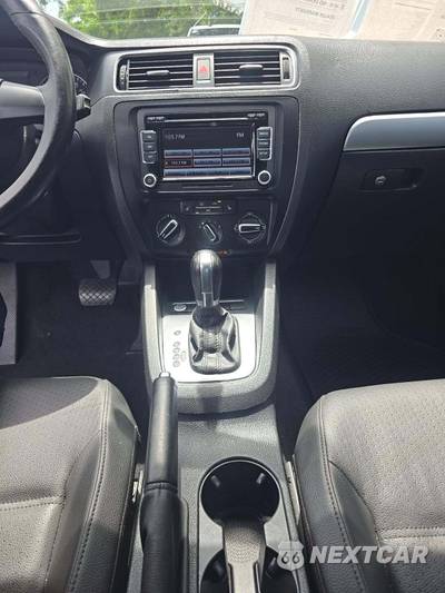 2014 Volkswagen Jetta SE Sedan w/Connectivity & Sunroof - zdjęcie 7 z 32 - miniatura