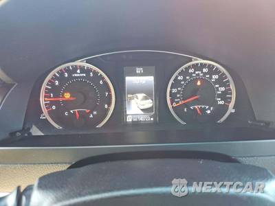 2016 Toyota Camry SE - zdjęcie 6 z 23 - miniatura
