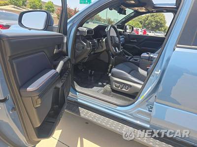 2026 Toyota 4Runner i-FORCE MAX Platinum - zdjęcie 6 z 20 - miniatura