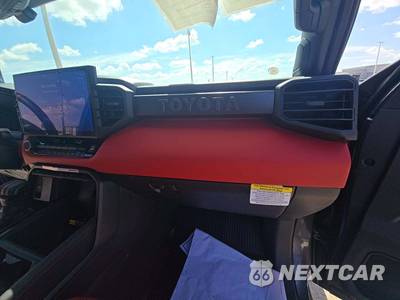 2026 Toyota Tundra i-FORCE MAX TRD Pro Crew Cab Short Bed - zdjęcie 19 z 20 - miniatura