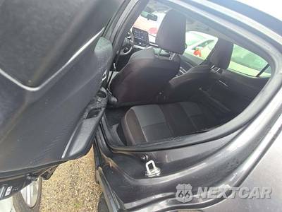 2020 Toyota C-HR LE - zdjęcie 13 z 20 - miniatura