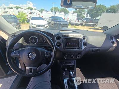 2017 Volkswagen Tiguan S - zdjęcie 10 z 22 - miniatura