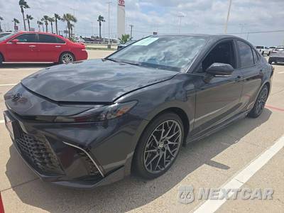 2025 Toyota Camry XSE - zdjęcie 2 z 25 - miniatura