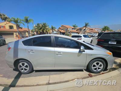 2014 Toyota Prius Three - zdjęcie 4 z 29 - miniatura