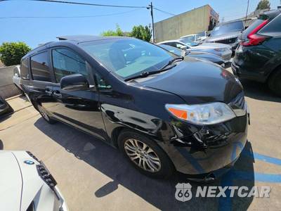 2017 Toyota Sienna Limited 7-Passenger 119.3" WB - zdjęcie 4 z 39 - miniatura