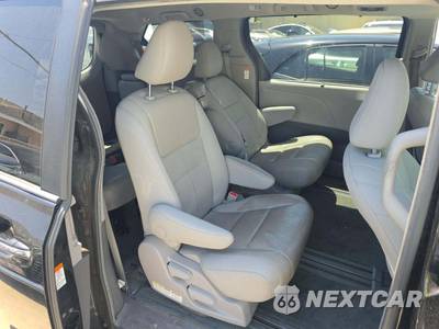 2017 Toyota Sienna Limited 7-Passenger 119.3" WB - zdjęcie 17 z 39 - miniatura