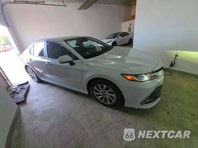 2023 Toyota Camry LE - zdjęcie 4 z 32 - miniatura