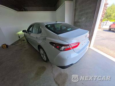2023 Toyota Camry LE - zdjęcie 2 z 32 - miniatura