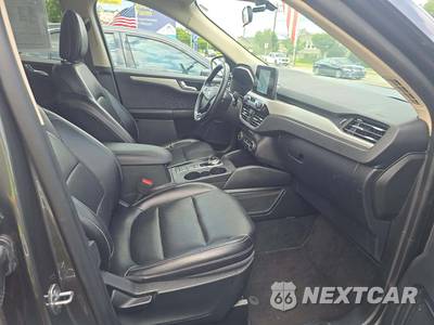 2020 Ford Escape SEL - zdjęcie 15 z 21 - miniatura