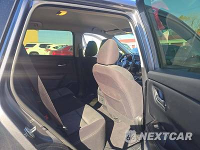 2024 Nissan Rogue SV - zdjęcie 13 z 18 - miniatura